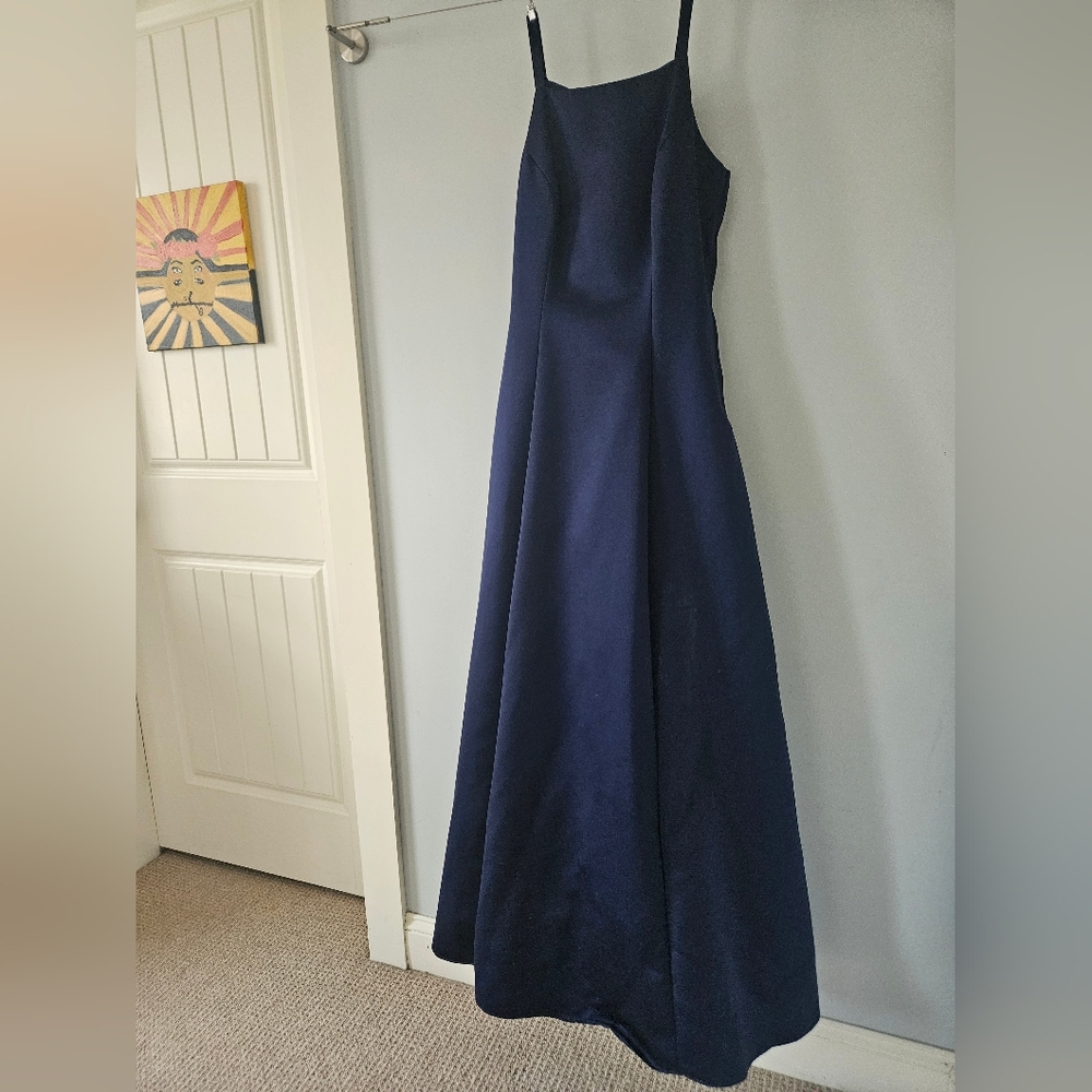 Elegant Navy Blue A-Line Maxi Dress with Spaghetti Straps